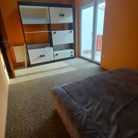 בית נופש Ezuestparti Nyaralo