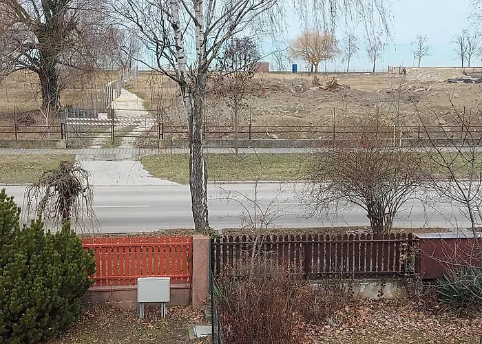 Ezuestparti Nyaralo * Siófok